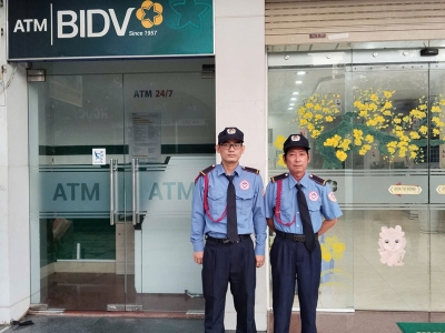 Bảo vệ ngân hàng khác gì so với bảo vệ công ty, nhà máy?